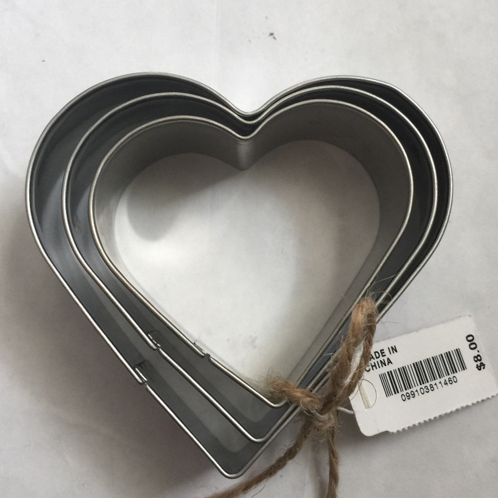 J Crew set of 3 heart cookie cutters NWT Valentine’s Day